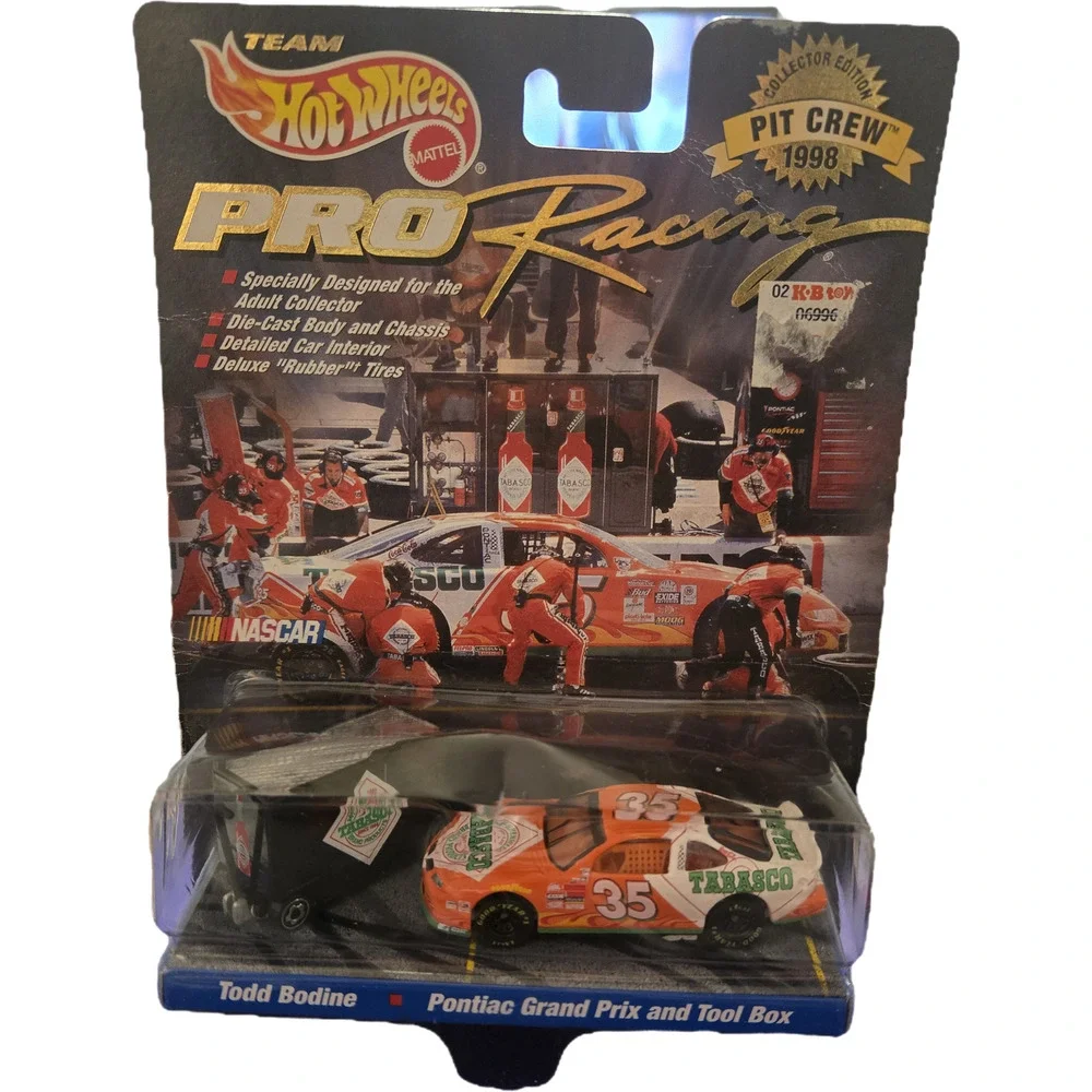 Todd Bodine #35 Tabasco Hot Wheels Pro Racing 1998 Pit Crew Edition MOC